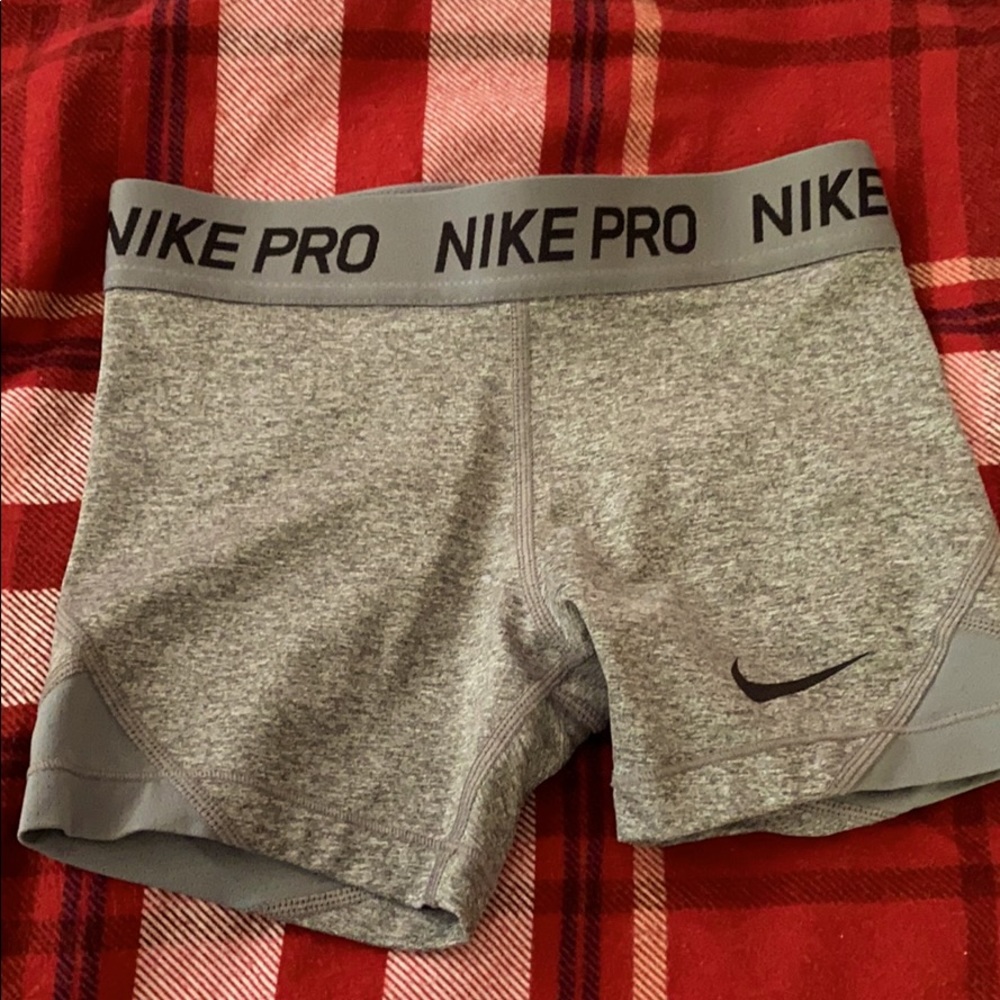 Kids Small nike pros gray